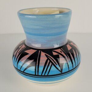 Mesa Verde Pottery Boho Native American Hand Painted Glazed Ceramic Pottery/Vase